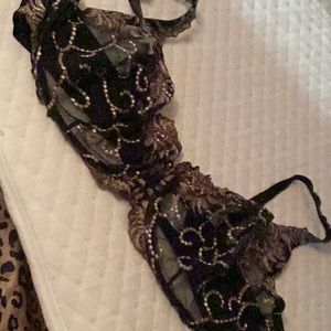 NWOT Extraordinary sheer embroidered black and gold gorgeous Bra 48D